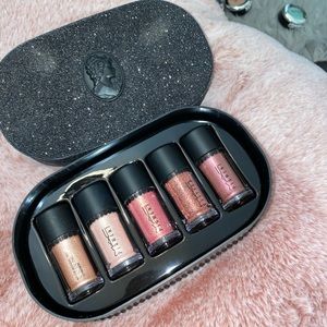 MAC holiday pigment collection